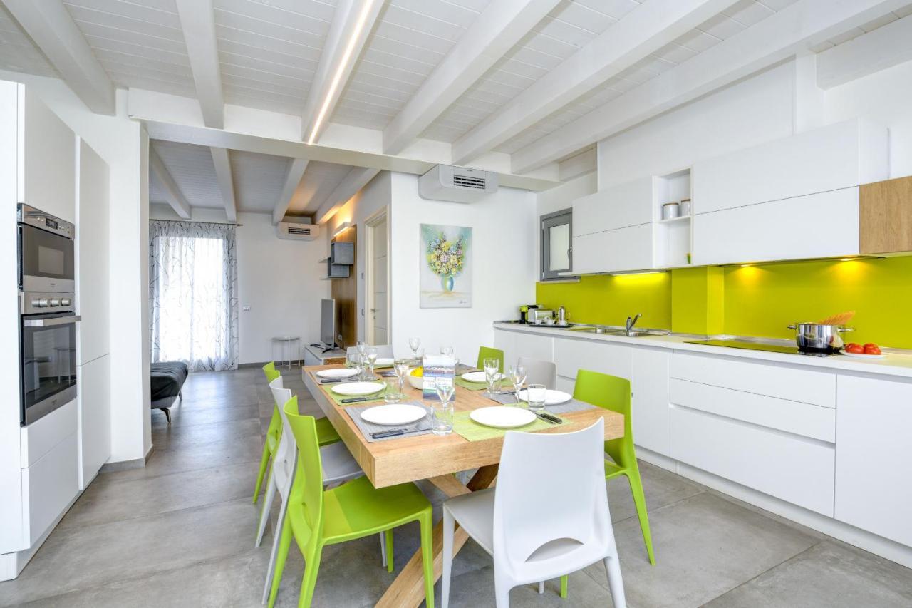 Borgo Gasparina Family Apartments Кастелнуово дел Гарда Екстериор снимка