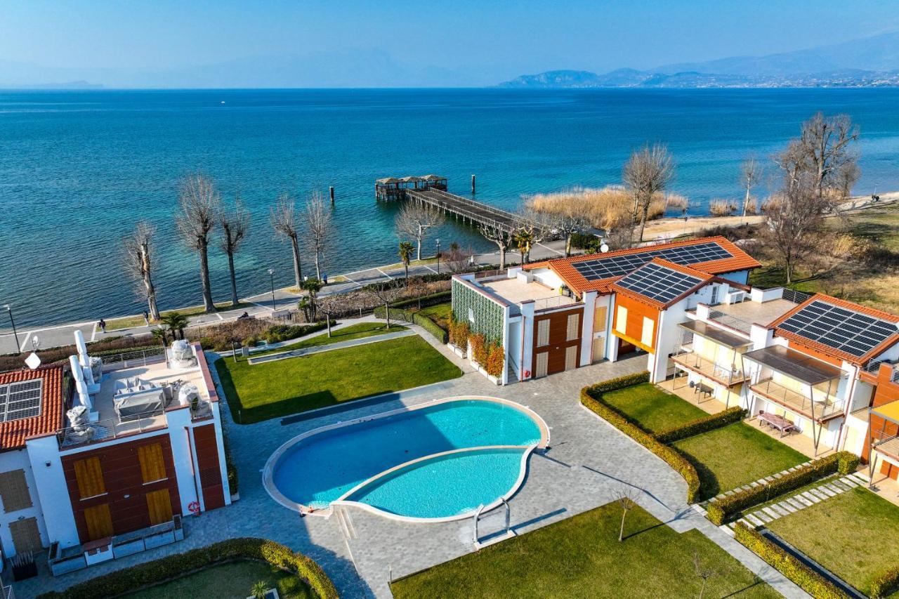 Borgo Gasparina Family Apartments Кастелнуово дел Гарда Екстериор снимка