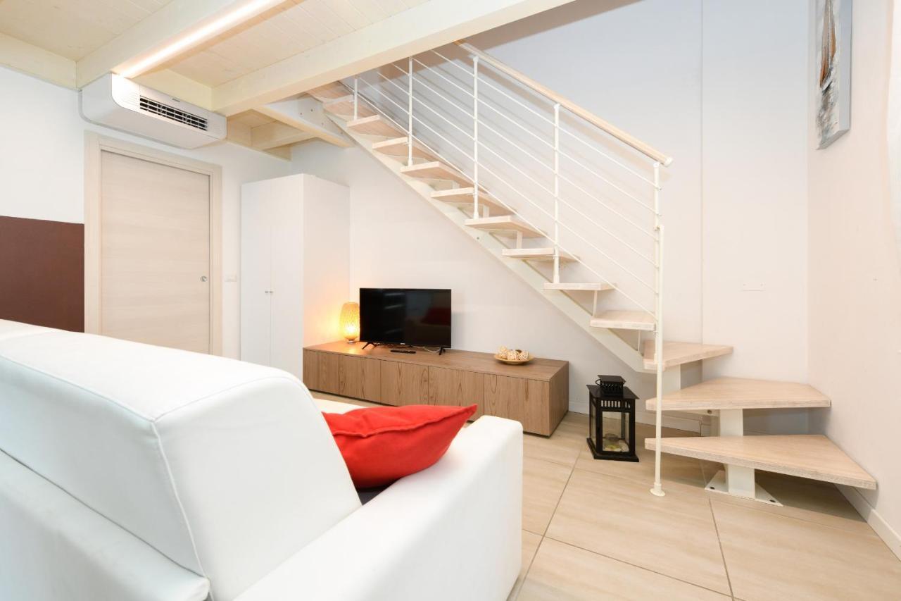 Borgo Gasparina Family Apartments Кастелнуово дел Гарда Екстериор снимка
