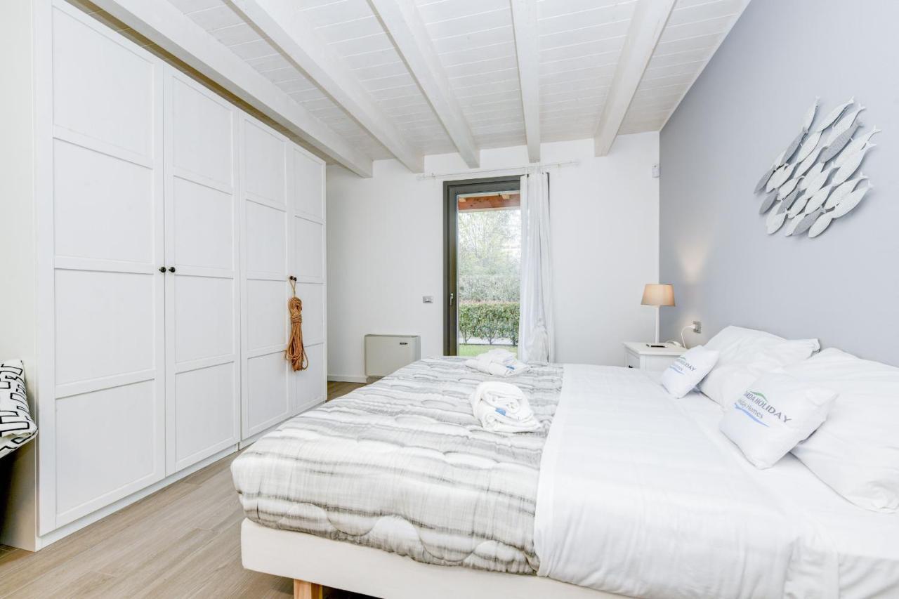 Borgo Gasparina Family Apartments Кастелнуово дел Гарда Екстериор снимка