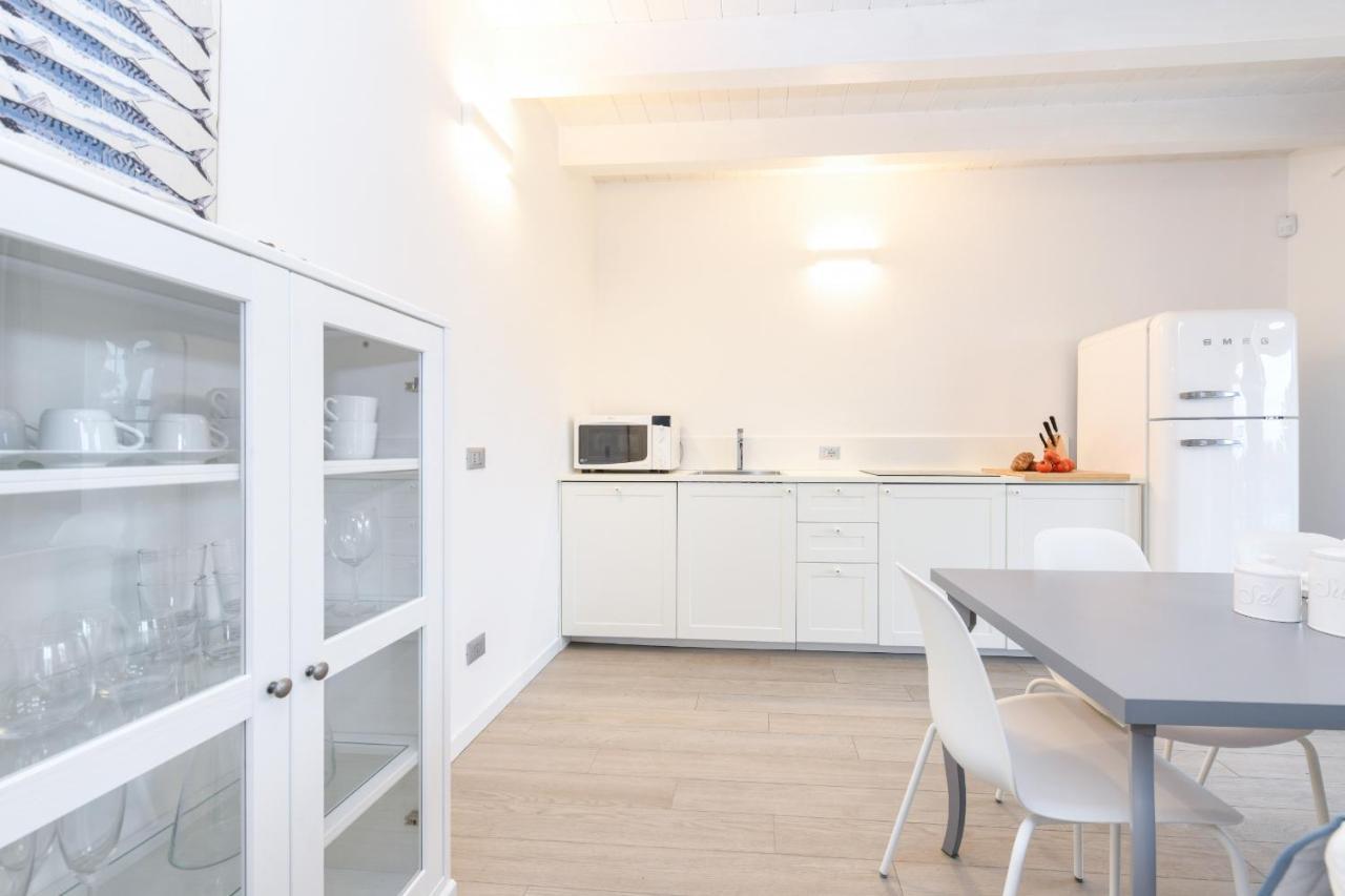 Borgo Gasparina Family Apartments Кастелнуово дел Гарда Екстериор снимка