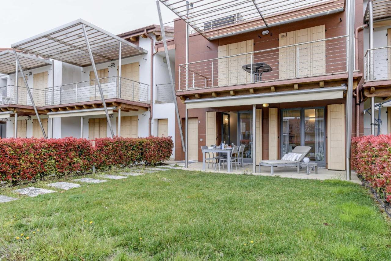 Borgo Gasparina Family Apartments Кастелнуово дел Гарда Екстериор снимка